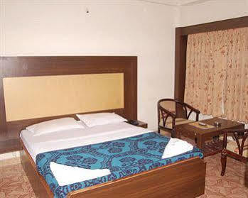 Hotel Seagate Velankanni Exteriör bild