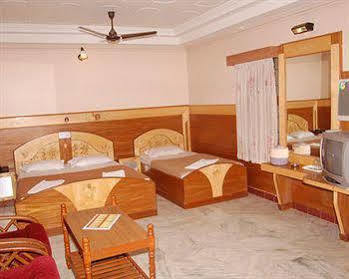 Hotel Seagate Velankanni Exteriör bild